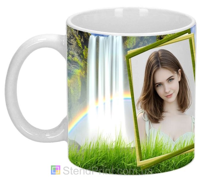 Чашка з фото в рамці водоспаду та гір, природа — замовити