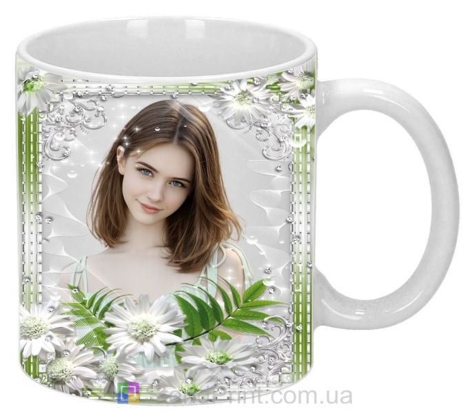 Именная кружка с фото и белыми цветами нежный дизайн с персональной печатью заказать