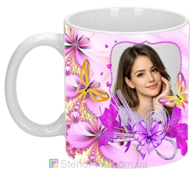Кружка з фото для дівчини — романтичний рожевий подарунок із метеликами, замовити
