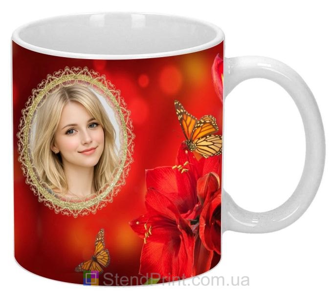 Кружка с фото для девушки с красными цветами и бабочками заказать