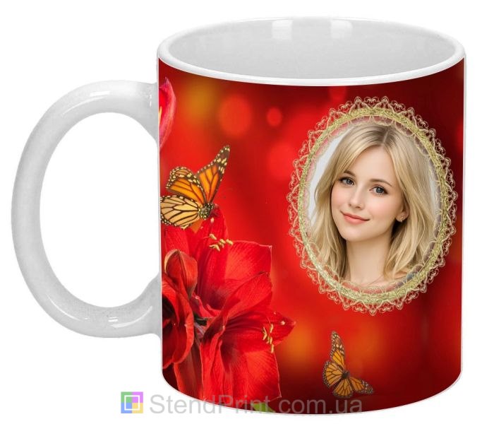 Кружка с фото для девушки с красными цветами и бабочками заказать