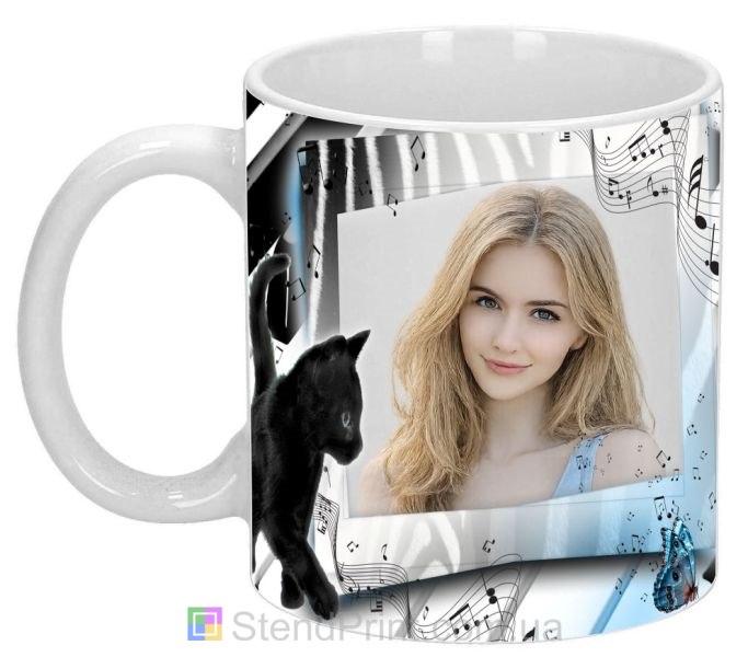 Кружка з фото чорне кошеня музичний фон замовити