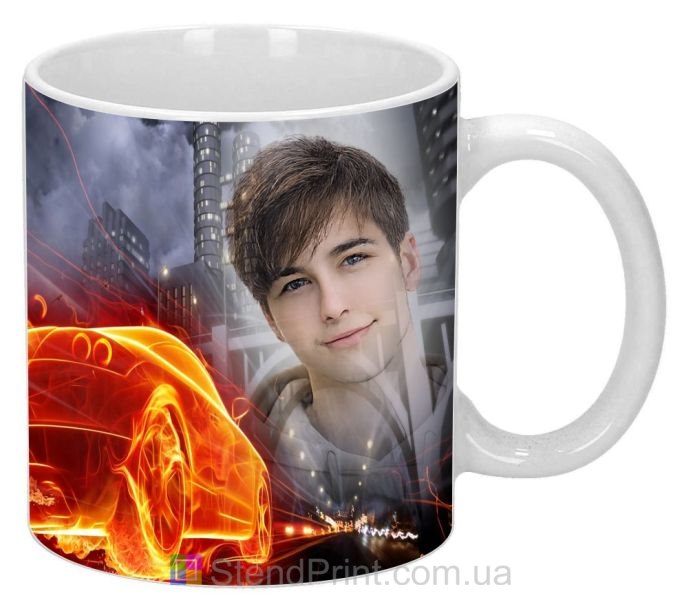 Чашка з фото на подарунок чоловіку з автомобілем у вогні