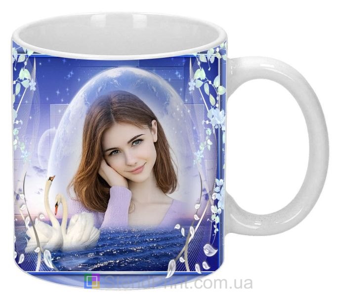 Чашка с фото и лебедями — символ любви и верности