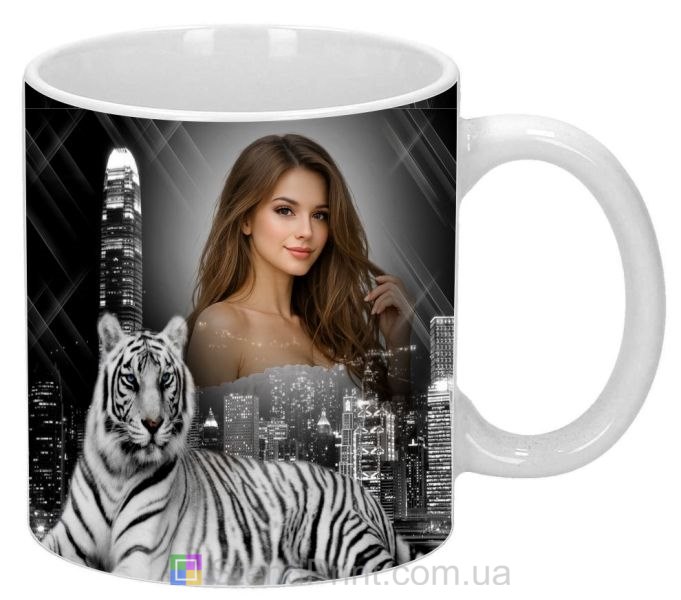 Кружка з фото білий тигр нічне місто чорно-білий ефект замовити