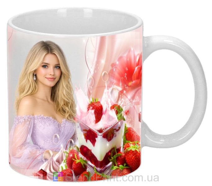 Кружка с фото с клубникой и сладостями яркий десертный коллаж заказать