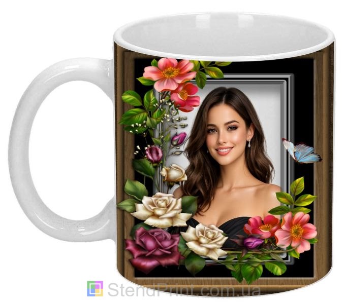 Кружка с фото для девушки с цветочной рамкой заказать подарок