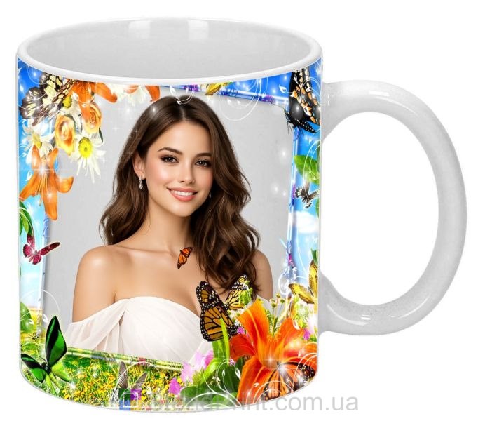 Кружка с фото для девушки яркий цветочный дизайн с бабочками заказать