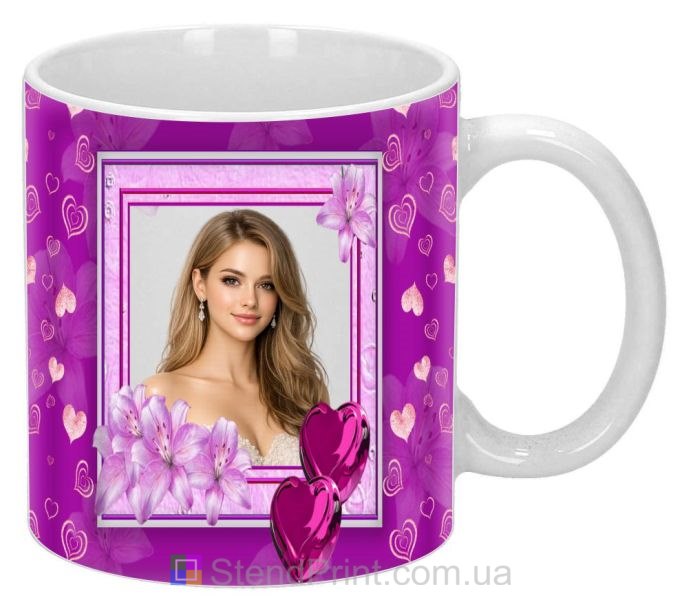 Чашка с фото в фиолетовом стиле с лилиями и сердцами нежный подарок заказать
